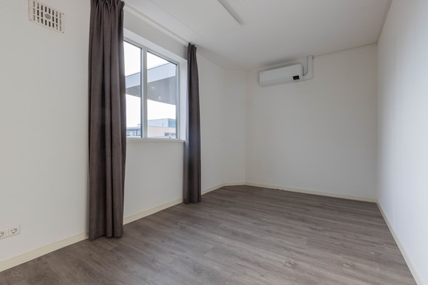 Medium property photo - Halverwege 45, 2402 NK Alphen aan den Rijn